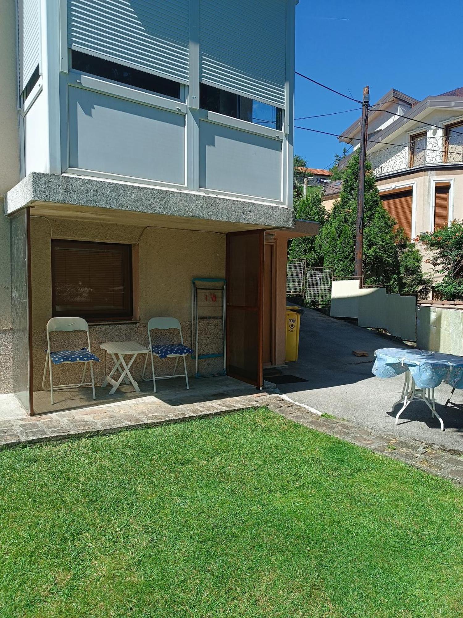 Apartment Bolero *