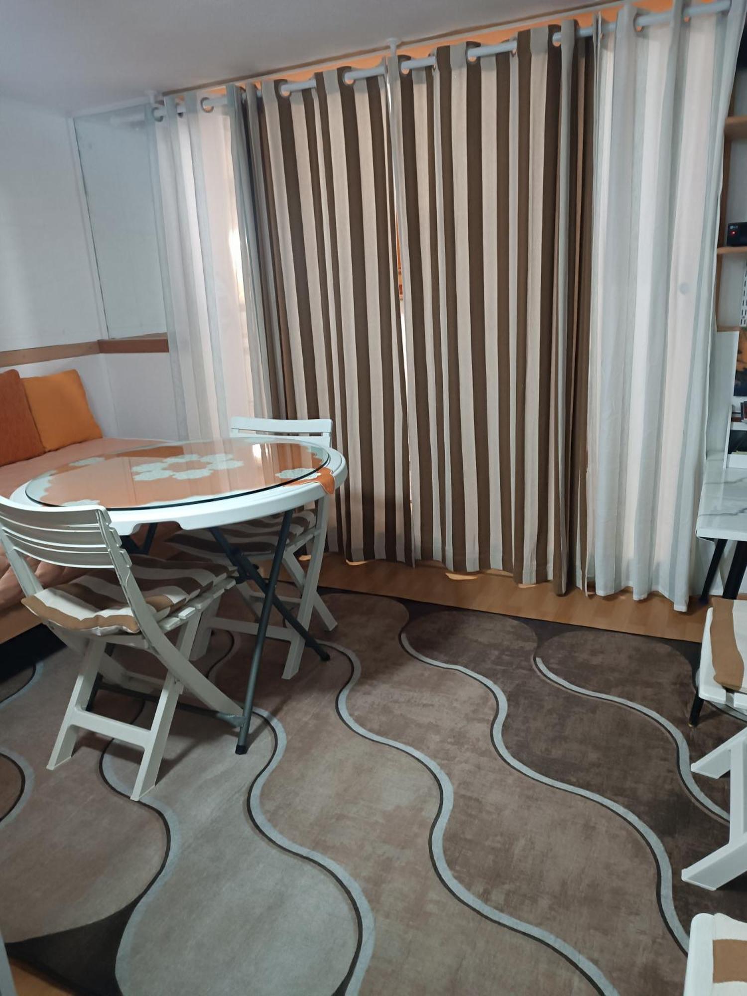 Apartment Bolero *